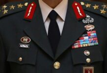 Fahrettin Altun, “Siz kimsiniz” dedi, AKP’yi eleştiren emekli amiraller hakkında soruşturma başlatıldı!