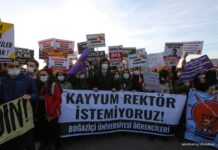 Boğaziçi eylemlerine katılan öğrenciler gözaltına alınmaya devam ediyor