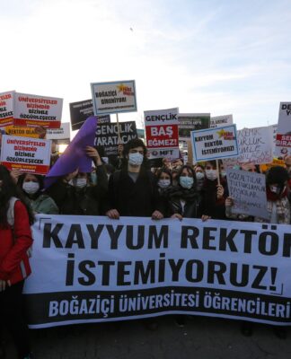 Boğaziçi eylemlerine katılan öğrenciler gözaltına alınmaya devam ediyor