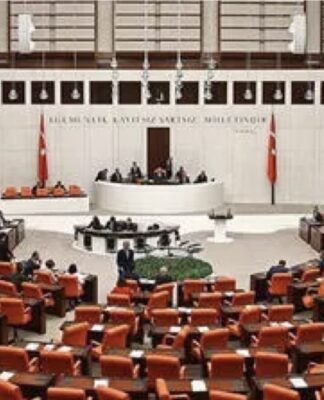 AKP’nin Meclis’e sunduğu dördüncü yargı paketi kabul edildi