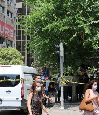 Polis, HDP İzmir İl Örgütü’nün bulunduğu binadaki esnaflardan kamera kayıtlarını topladı, bir haftalık kayıtları sildi