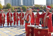 MHP’li Belediyenin yurt dışına gönderdiği 30 kişilik mehter takımının 20’si geri dönmemiş!