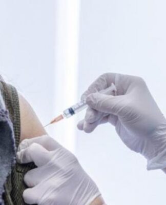 Aşı olmayı reddedenler için bazı kısıtlamalar gündemde