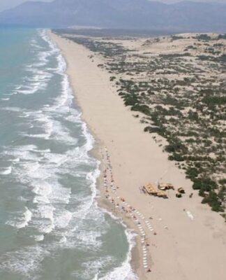 Antalya’daki Patara’dan 2 bin kamyon kum çalındı