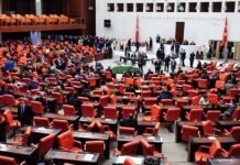 AKP’liler Meclis’te muhaliflerin konuşmalarını da kısıtlayacak!