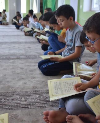 Dini eğitim Diyanet’e teslim edilmiş: MEB 4-6 yaş Kuran kursu sayısından bihaber