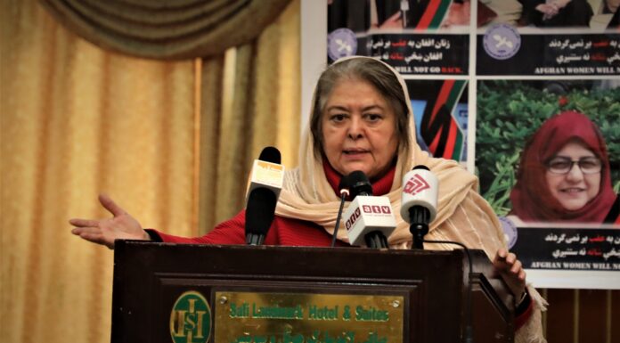 Afgan kadın hakları aktivisti dünya liderlerine seslendi: “Kendinizden utanın, Hepiniz iğrençsiniz”