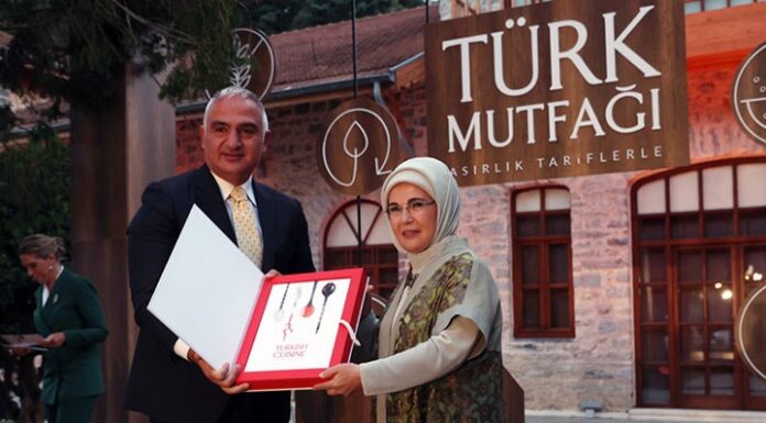 Emine Erdoğan’ın kitabının masrafları bakanlıktan karşılanmış!