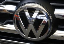 Volkswagen firmasının sahtekarlıktan yargılanmasına başlandı