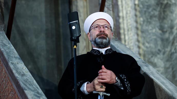 Ali Erbaş’tan tartışmalı başka bir açıklama daha: “Okullardan sonra ellerinden tutalım, çocuklarımızı camilerimize getirelim”