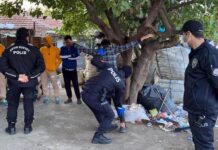 Çorlu’da atık kağıt işçisi göçmenlere operasyon