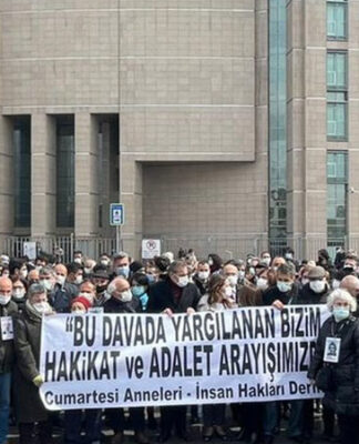 Cumartesi Anneleri yargılanıyor: Avukatlar mahkeme salonunu terk etti