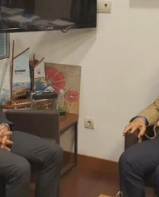 Bülent Arınç, DEVA Partisi İstanbul Milletvekili Mustafa Yeneroğlu’nu ziyaret etti: