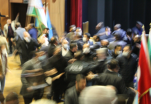 İYİ Parti’nin Alpaslan Türkeş anmasını MHP’liler bastı, katılımcıları dövdü: “MHP’li teröristler… Polis işbirliği ile saldırı başladı”