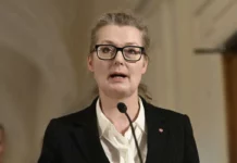 İsveç’teki yeni kurulan hükümette bir ilk daha: İlk trans bakan