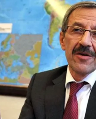 AKP’li eski vekil: “Alevi ve Kürt ailelerin çocukları ‘çifte kavrulmuş yalancı’ oluyor”