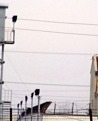 “İzmir 1 No’lu F Tipi Hapishanesi tekkeye döndü”