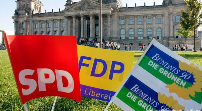 Almanya’da SPD, Yeşiller ve FDP koalisyonunu onaylandı
