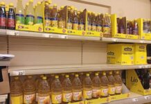 Marketlerde boşalan rafların yerine mal konulamıyor