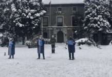 Yoğun hava muhalefetine rağmen Boğaziçili akademisyenler, 262’nci günde de kayyım rektöre sırtlarını döndü!