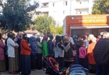 Yandaş A Haber, Halk Ekmek kuyruklarına “algı” dedi: “Ekmek, kuyruk oluşsun diye bilerek geciktiriliyor”