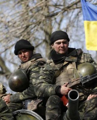Ukrayna ordusunun Donbass’ta zırhlı araçlar konuşlandırdığı iddia edildi