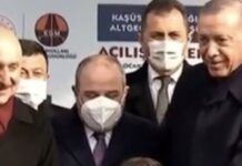Küçük bir çocuğun eline mikrofon veren Erdoğan, çocuğun Kılıçdaroğlu’na “hain” demesi üzerine gülücükler saçtı
