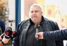 Sedat Peker’in açıklamaları ile gündeme gelen Halil Falyalı, Kıbrıs’ta silahlı saldırı sonucu şoförü ile birlikte öldürüldü