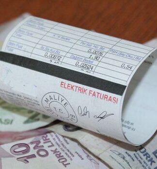 Elektrik dağıtım şirketlerinin patronları Enerji Bakanlığına çağrıldı