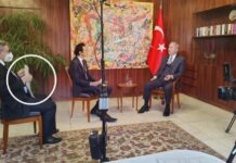 Münih Güvenlik Konferansı sonrası gazetecilerin sorularını yanıtlayan Hulusi Akar’a “canlı prompter”