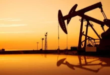 Brent petrolün varil fiyatı 130 doları aştı