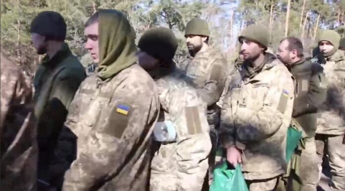 Rus ordusu, Kiev banliyösünde kontrolü eline geçirdi: 61 Ukraynalı asker gönüllü şekilde teslim oldu