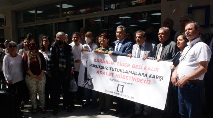 Mimarlar Odası Gezi davası cezalarına tepki olarak ‘Adalet Nöbeti’ başlattı