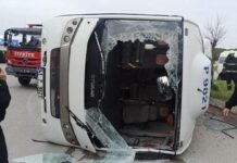 Kocaeli’nde işçi servisi kaza geçirdi: 2’si ağır 24 işçi yaralandı