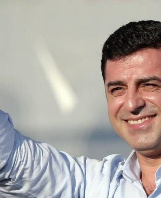Demirtaş’a verilen hapis cezası bozuldu