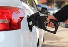 Benzine 1 lira 33 kuruş zam!