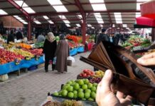 Halk ekonomiyle ilgili soruda enflasyon, yoksulluk ve gelir dağılımı eşitsizliğine dikkat çekti