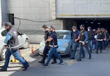 Kadıköy Belediyesi’ne “rüşvet” iddiasıyla başlatılan operasyonda 32 kişiye tutuklama