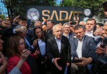 Kılıçdaroğlu SADAT’ın önüne gelerek açıklama yaptı: “Burası terörist yetiştiren bir kuruluş”