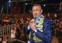 Ankaragücü taraftarı şampiyonluk kutlamasına katılan Cumhurbaşkanı Yardımcısı Oktay’ı yuhaladı
