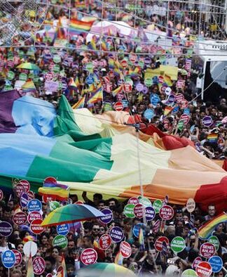 AKP, LGBT etkinliklerini yasakladı