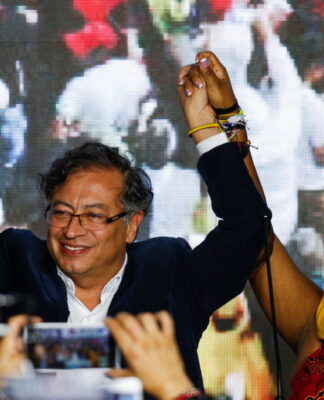 Dünyada sola ilgi artıyor: Fransa’da Macron’a şok, Kolombiya’da sol aday Gustavo Petro kazandı