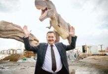 Melih Gökçek’ten dinazor savunması: “En zeki çocuklar dinozorlarla uğraşan çocuklar”