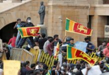 Ekonomik kriz protestolarının sürdüğü Sri Lanka’da halk Devlet Başkanı Rajapaksa’nın evini bastı