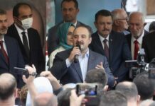 Trabzonlulardan destek bekleyen Bakan’a vatandaştan tepki: “Ekmek 8 lira oldu, nasıl olacak bu”