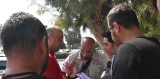 Erdoğan’ı protesto etmek isteyen Mersinli esnaf gözaltına alındı: “Bu bir Erdoğan soygunudur”