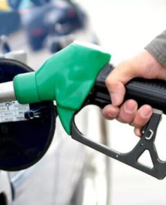 Benzine 1 lira 10 kuruş zam geliyor