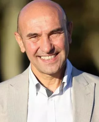 AKP, Tunç Soyer’i hedef almaya devam ediyor: “Yunan’a ‘haddini bil’ demesini beklediğiniz belediye başkanı kalktı, ecdadımıza dil uzattı”