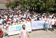 TÜGVA, çocukları takke ve tekbirlerle yürüttü