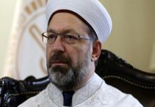 Diyanet başkanı Erbaş Dışişleri Bakanı havasında: 45 günde 6 ülke gezdi